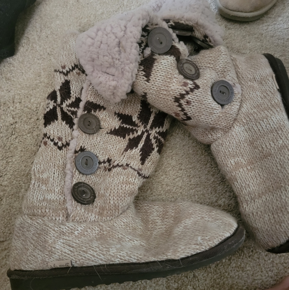 8.5 Walmart Boots